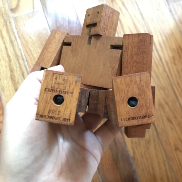 Areaware • CubeBot - Picture 3 of 3